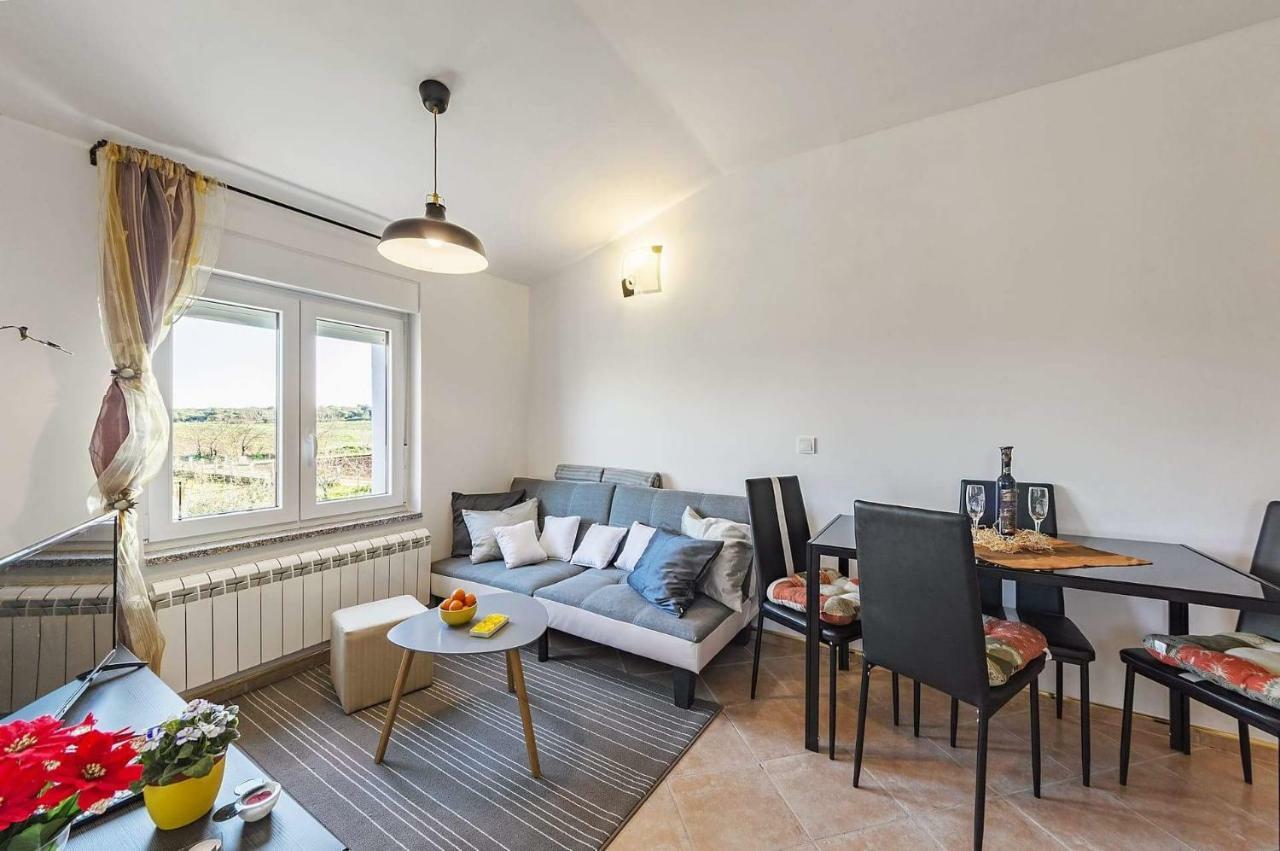 Apartment Lavander 01 Πούλα Εξωτερικό φωτογραφία